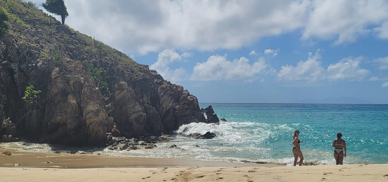 st-jean-bay-shell-beach